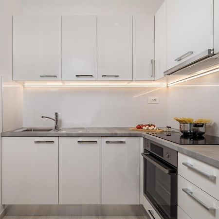 Lux Apartments غييكا المظهر الخارجي الصورة