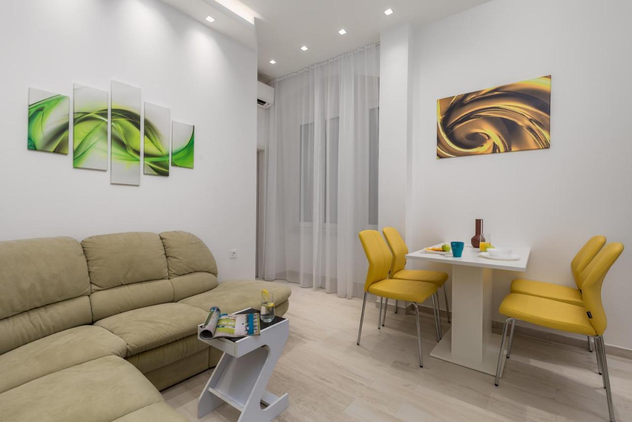 Lux Apartments غييكا المظهر الخارجي الصورة