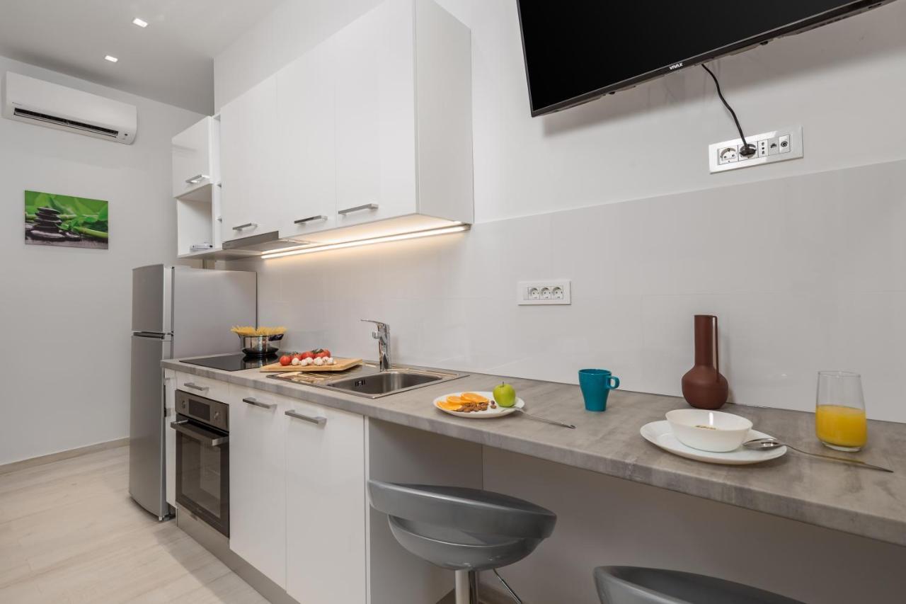 Lux Apartments غييكا المظهر الخارجي الصورة