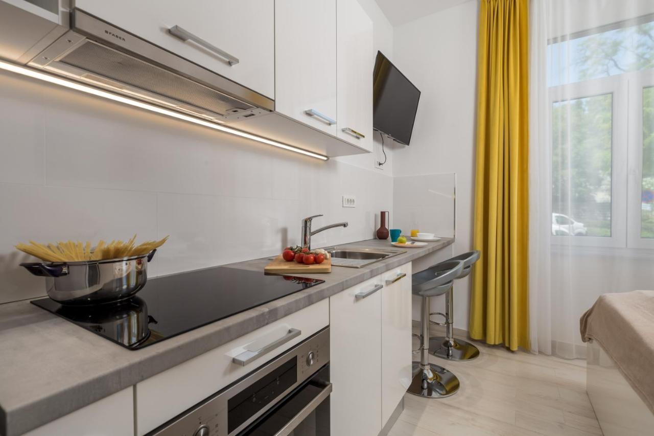 Lux Apartments غييكا المظهر الخارجي الصورة