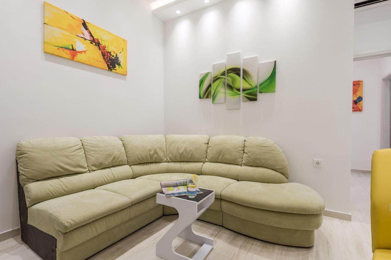 Lux Apartments غييكا المظهر الخارجي الصورة