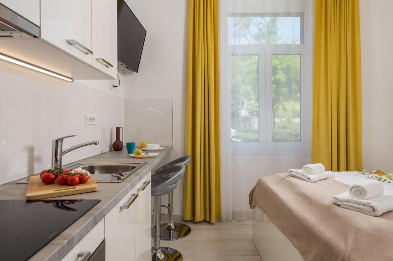 Lux Apartments غييكا المظهر الخارجي الصورة
