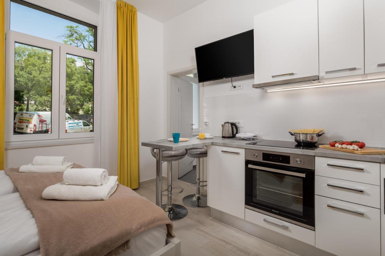 Lux Apartments غييكا المظهر الخارجي الصورة